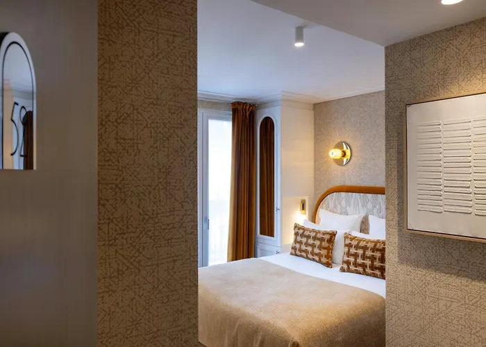 Hotel Des Carmes By Malone 4*