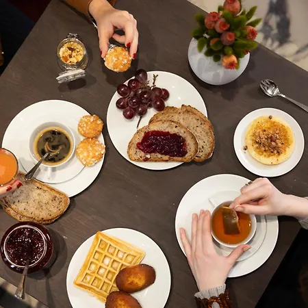 Des Carmes By Malone Hotel 4*