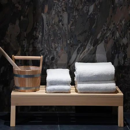 Des Carmes By Malone Hotel