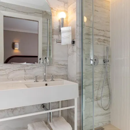 Des Carmes By Malone Hotel 4*