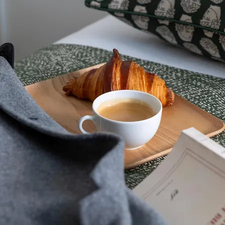 Des Carmes By Malone