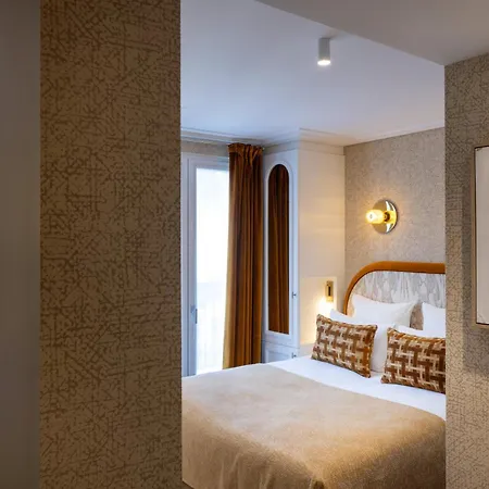Hotel Des Carmes By Malone 4*