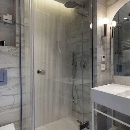Hotell Des Carmes By Malone Paris