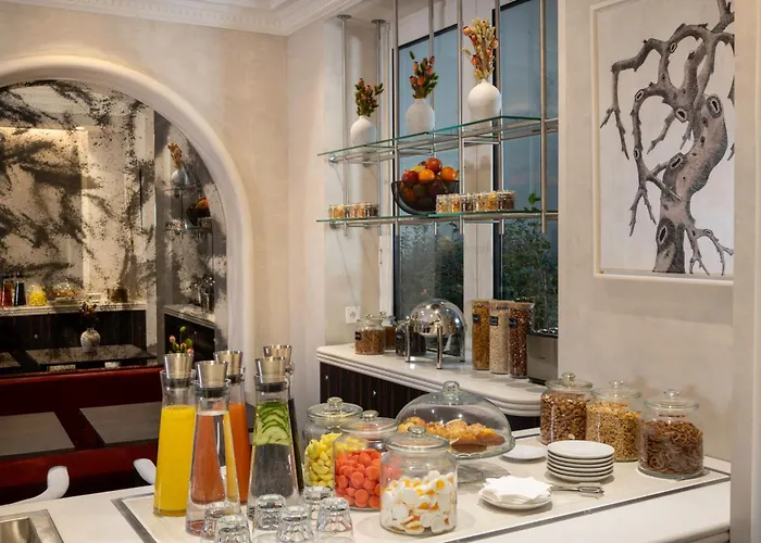 Hotel Des Carmes By Malone Parigi