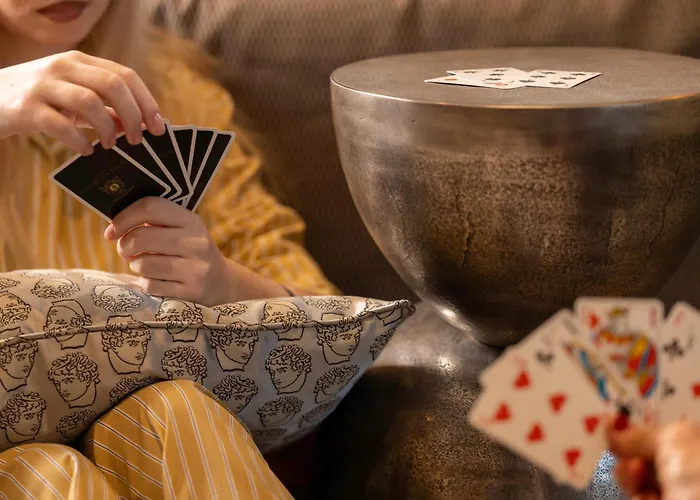 Des Carmes By Malone Hotel