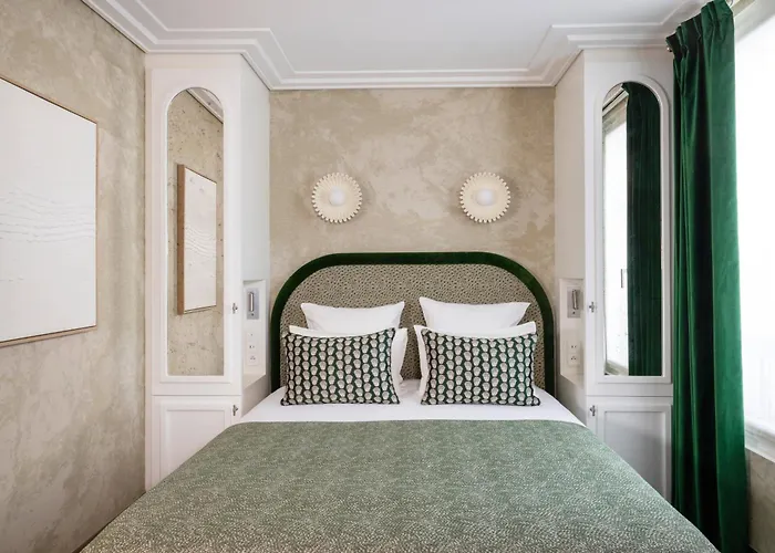 Des Carmes By Malone Hotel 4*