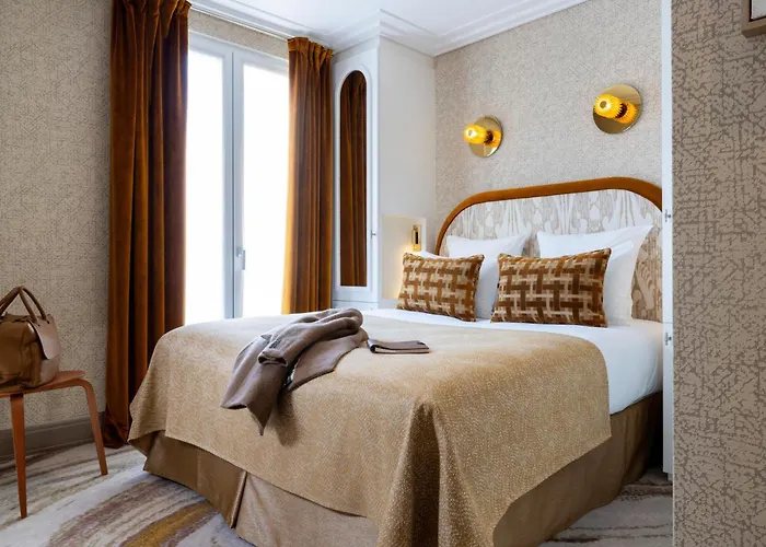 Des Carmes By Malone Hotel 4*