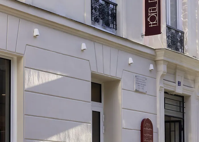 Des Carmes By Malone