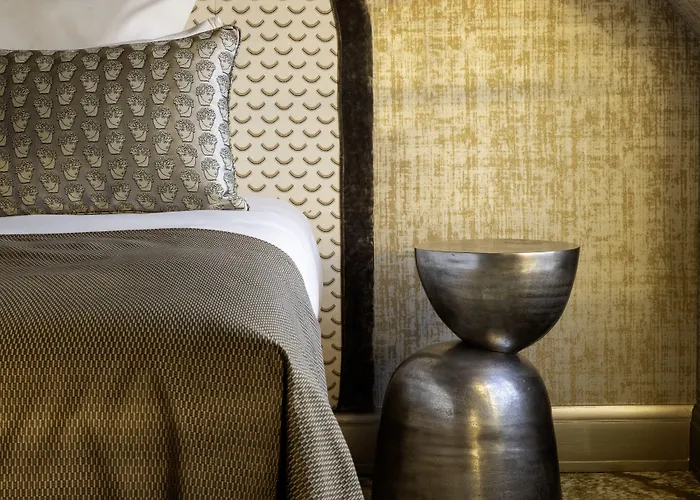 Des Carmes By Malone